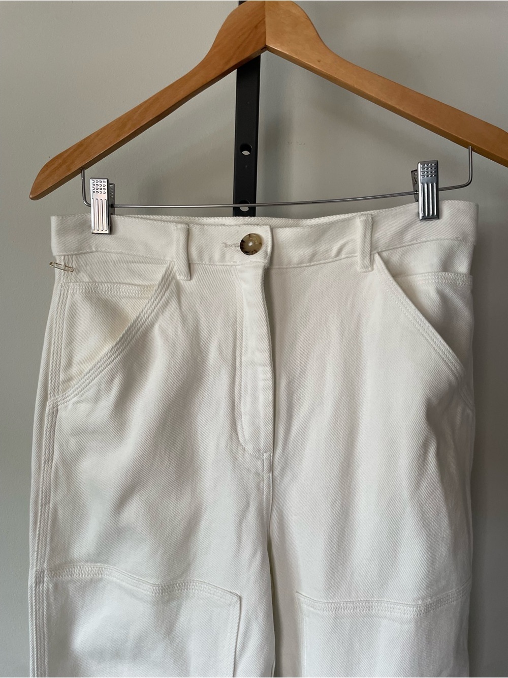 Wilfred High-Rise Straight-Leg Jeans in Off-White - Picture 4 of 11